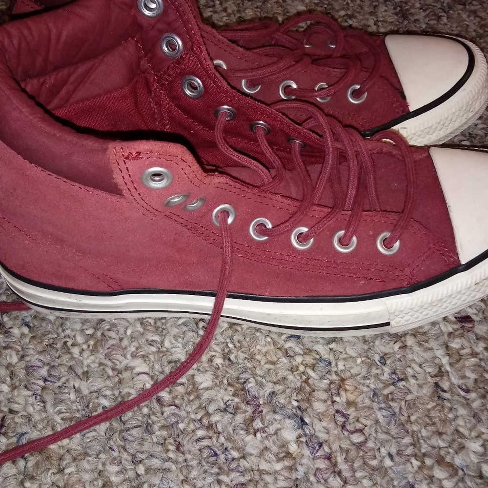 Sneaker - Picture 2 of 2